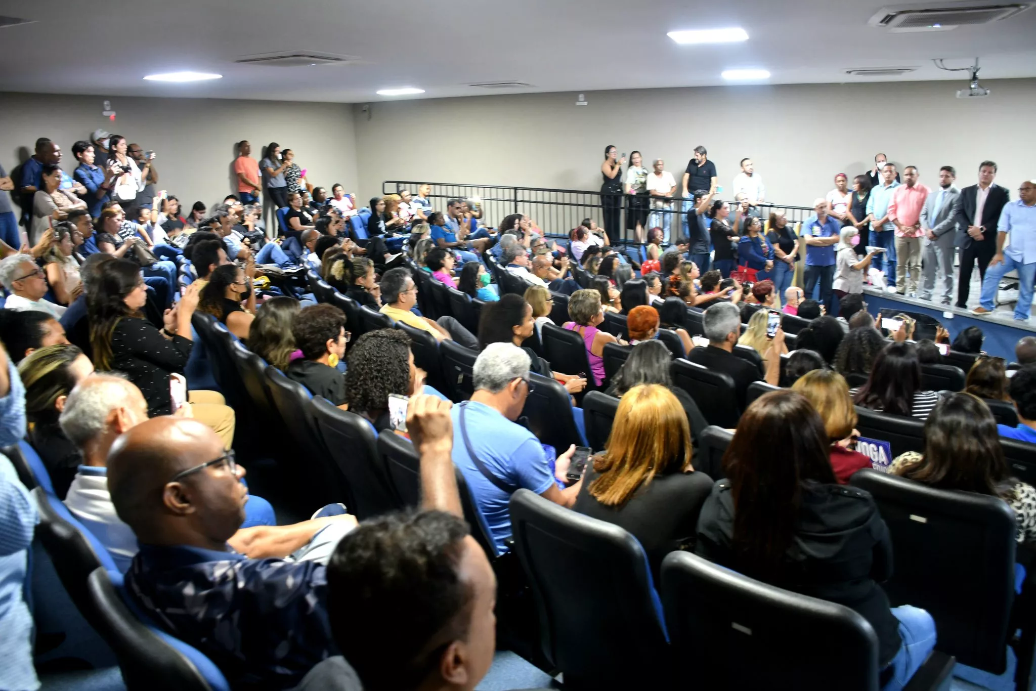 Reunião mediada pelo MPMA chega a nova proposta para professores em greve