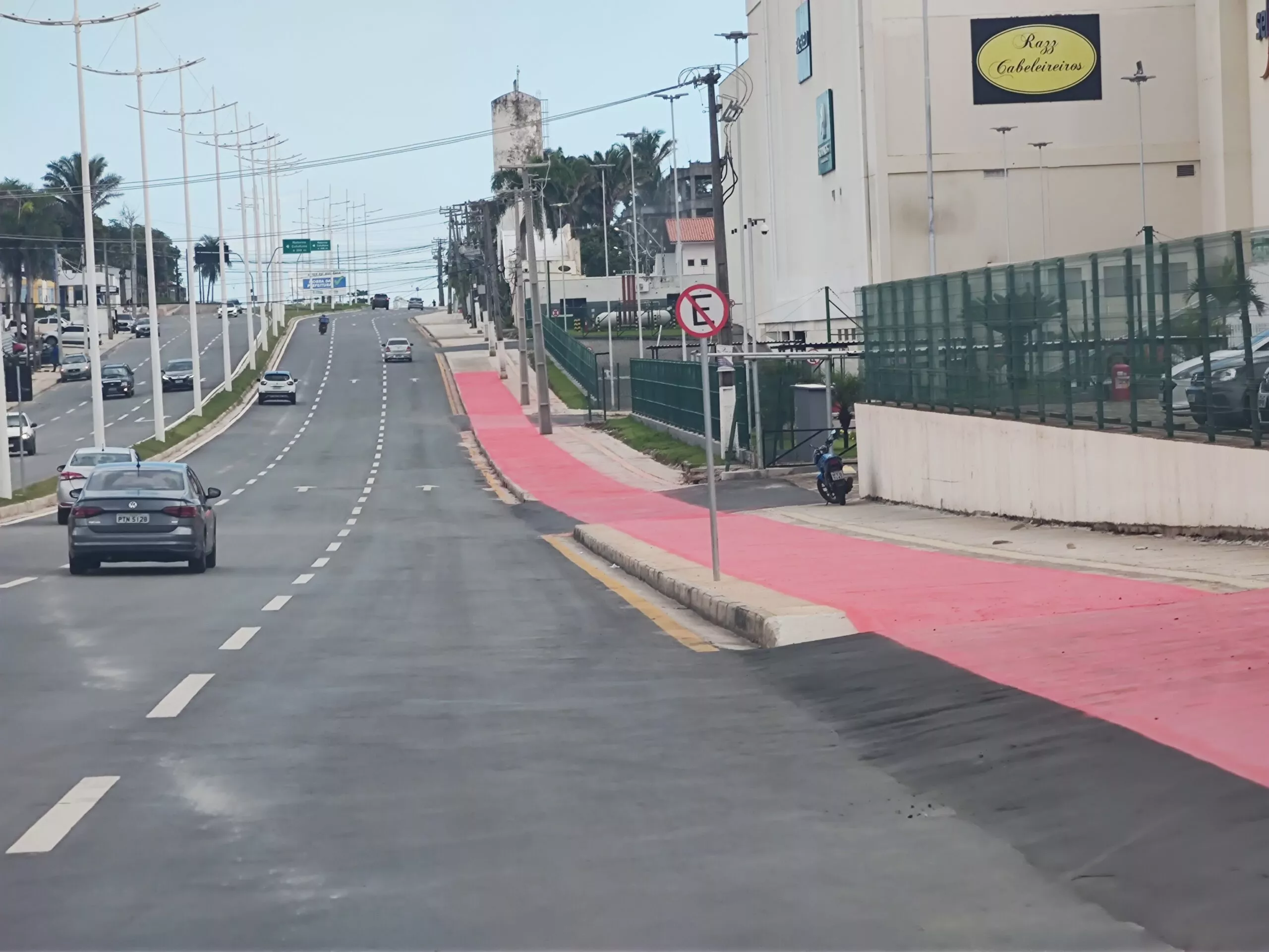 Braide responde ao Xeque-Mate: Prefeitura pinta calçada de vermelho após ser cobrada por ciclovia