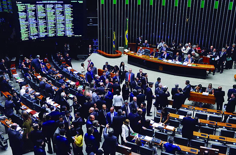 Parlamentares favoráveis ao novo arcabouço fiscal recebem três vezes mais emendas do governo federal