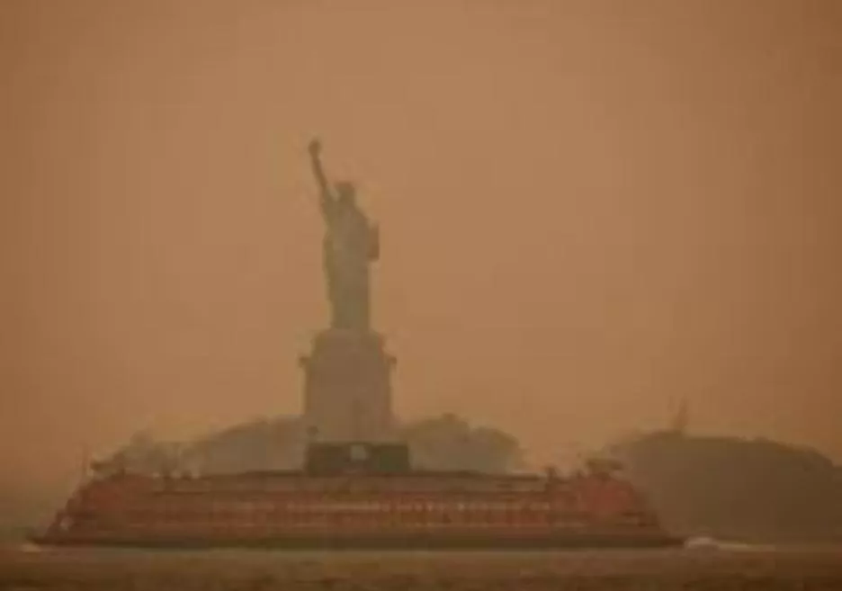 Fumaça de incêndios no Canadá afeta voos em Nova York