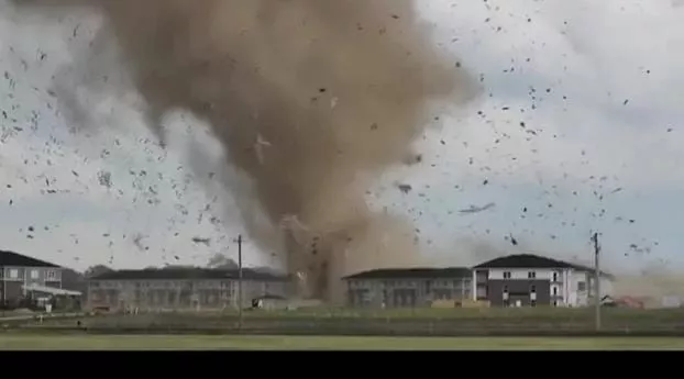 Tornado provoca morte e destruição nos EUA