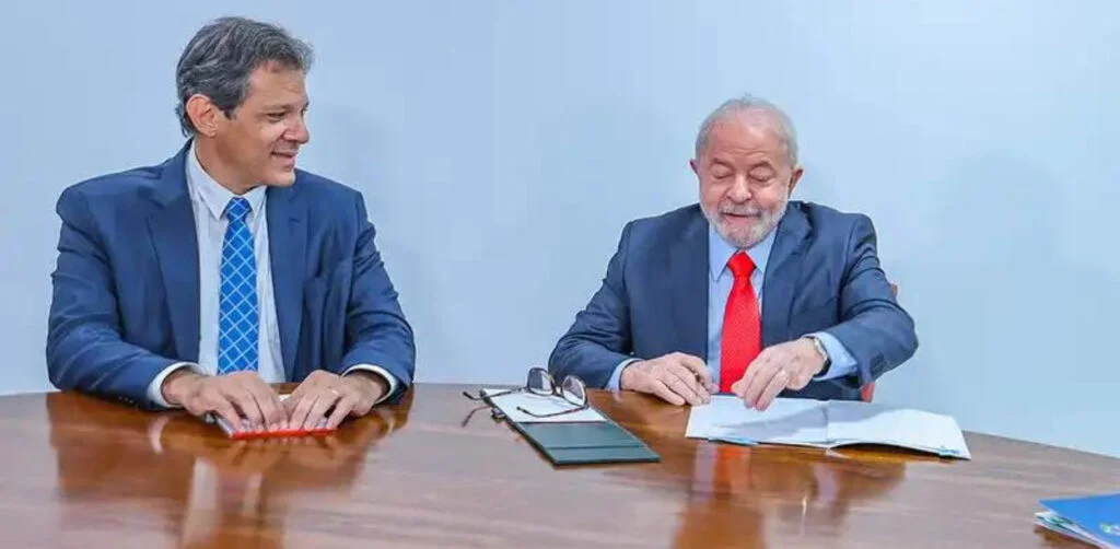 Governo Lula assina PL e MP que liberam jogos de azar no país