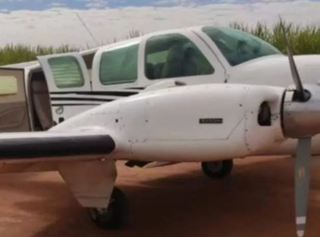 Avião apreendido com 400 kg de cocaína em SP está em nome de laranja