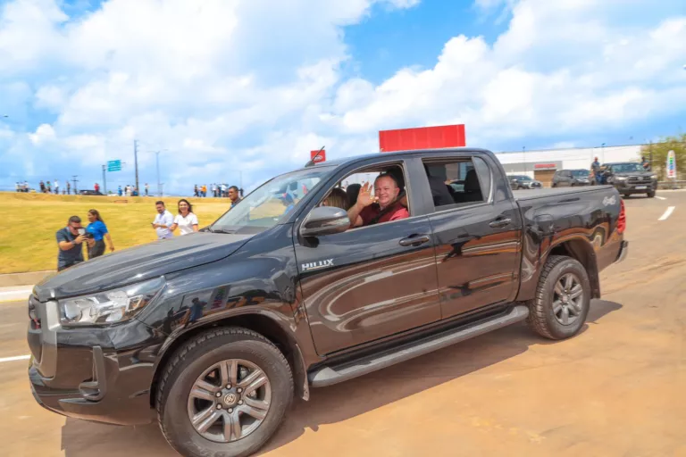 Brandão entrega quarta alça do Viaduto do Jaracaty