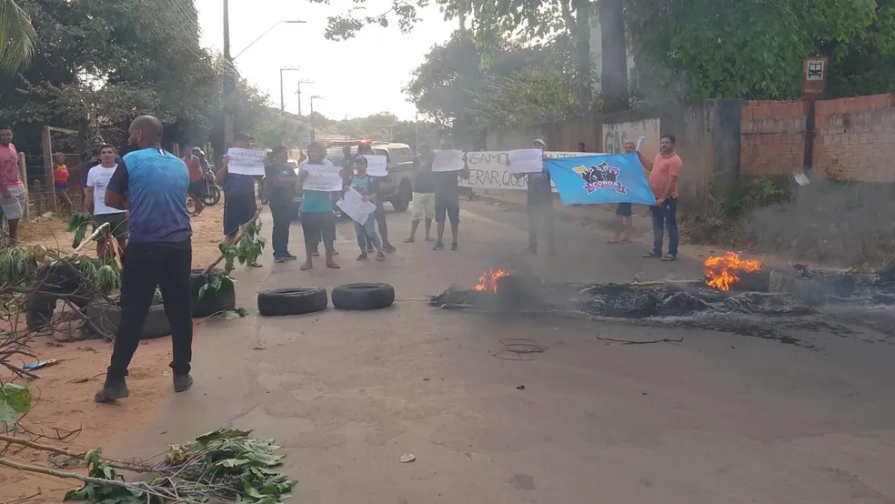 Protesto em São José de Ribamar reivindica melhorias no bairro Parque Araçagy