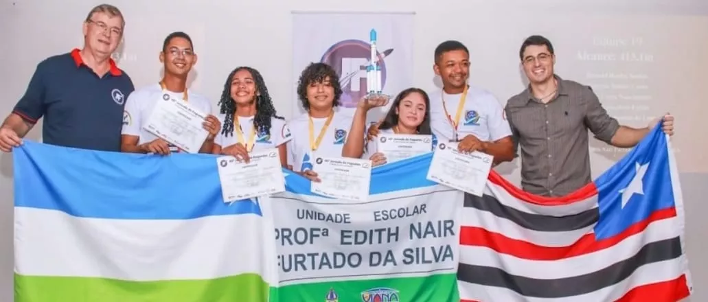 Alunos de Viana conquistam medalha de ouro na Mostra Brasileira de Foguete