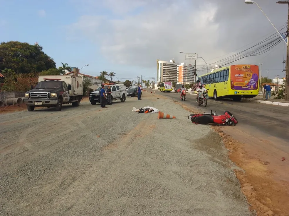 Motociclista morre após colisão com ônibus no bairro Calhau em São Luís