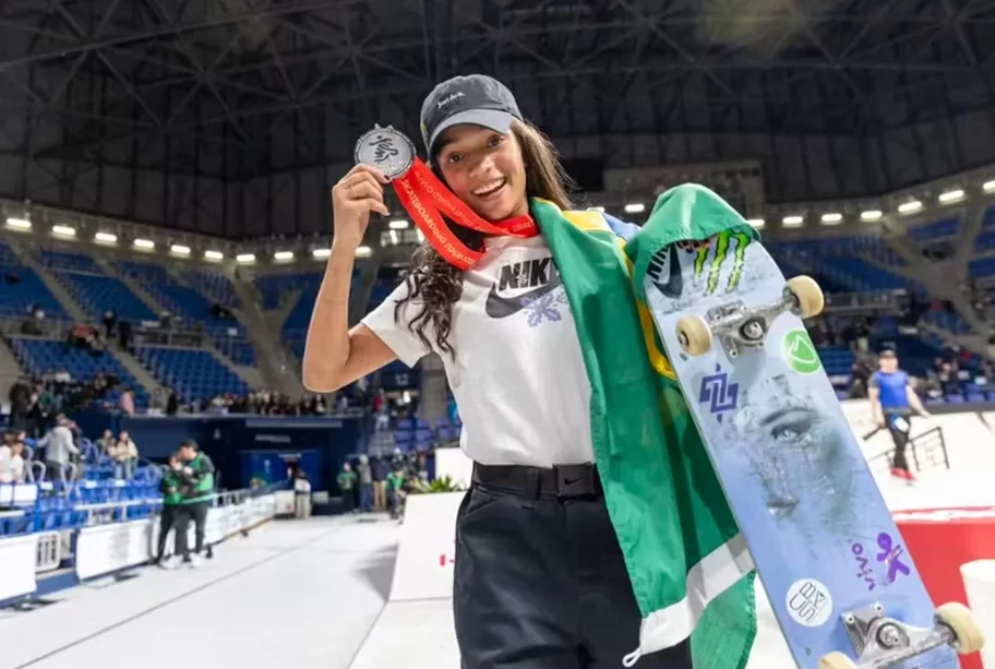 Rayssa Leal, a Fadinha, leva a prata no Mundial de Skate Street 2023