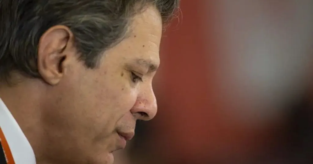 Fernando Haddad testa positivo para Covid-19