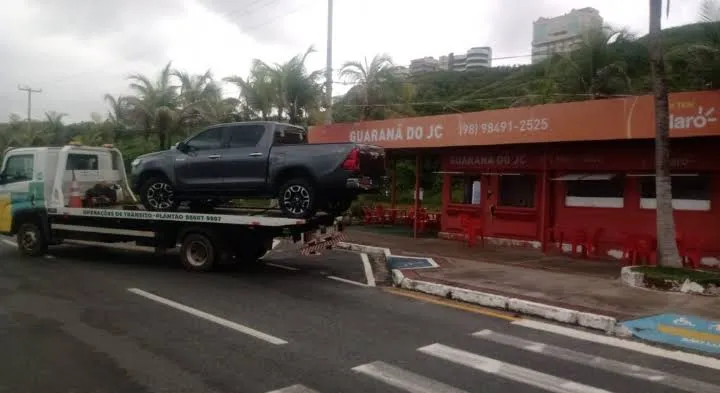 Aprovado PL que proíbe reboque de veículo quando condutor estiver presente no MA