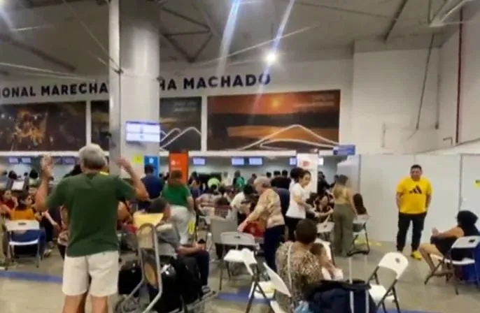 Cancelamento de voo gera transtornos para passageiros no Aeroporto Internacional